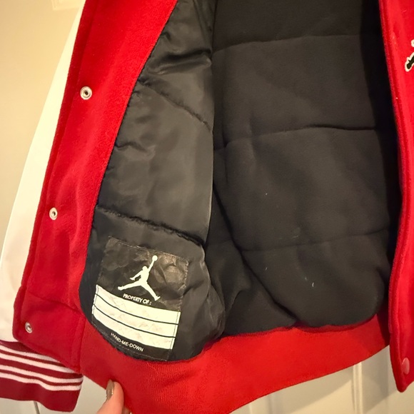 Jordan Kids Letter Varsity Jacket M Red White Black detail - Picture 4 of 5